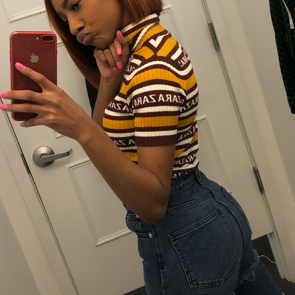 Turtle Neck - Picture 2 of 2